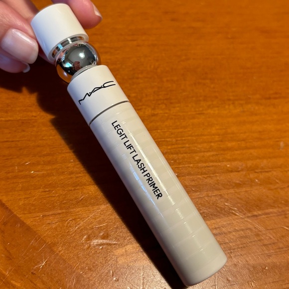 MAC Stack Legit Lift Lash Primer - Picture 6 of 16